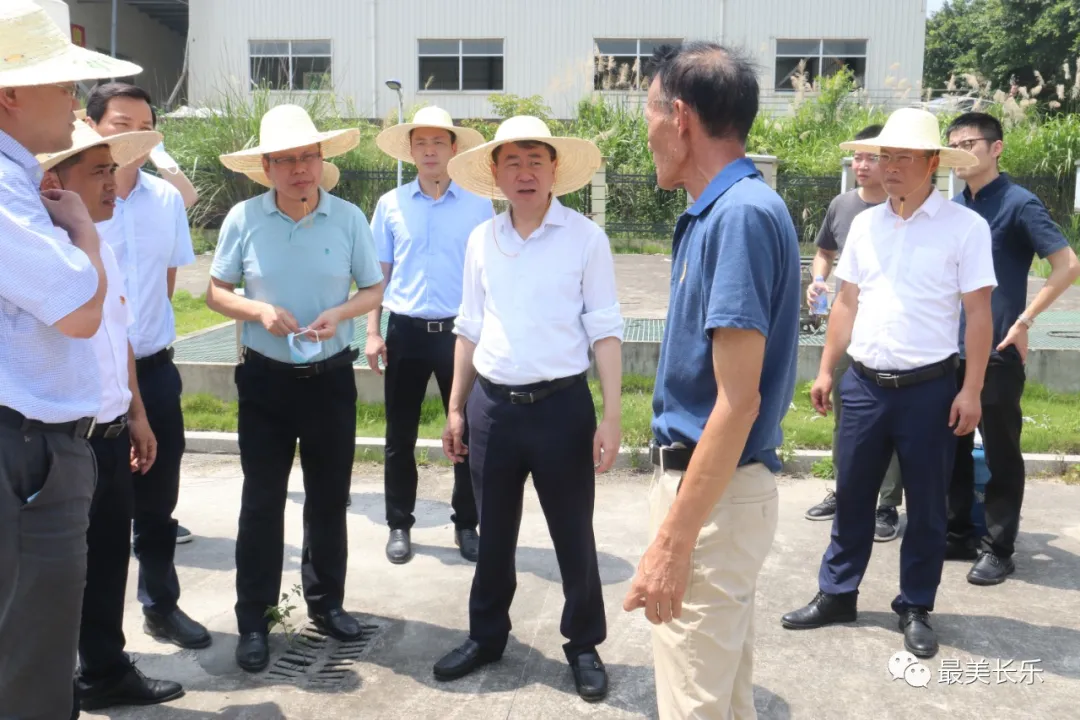 区领导开展“河长日”巡河活动 区领导开展“河长日”巡河活动