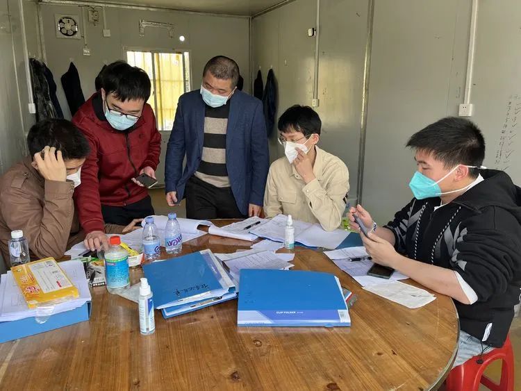 “万名干部下基层” 构建红色防疫新矩阵 “万名干部下基层” 构建红色防疫新矩阵