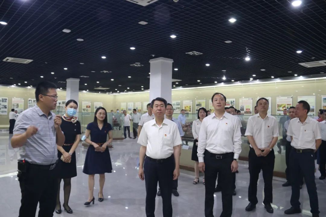 区级党员领导干部开展“七一”党日活动 区级党员领导干部开展“七一”党日活动