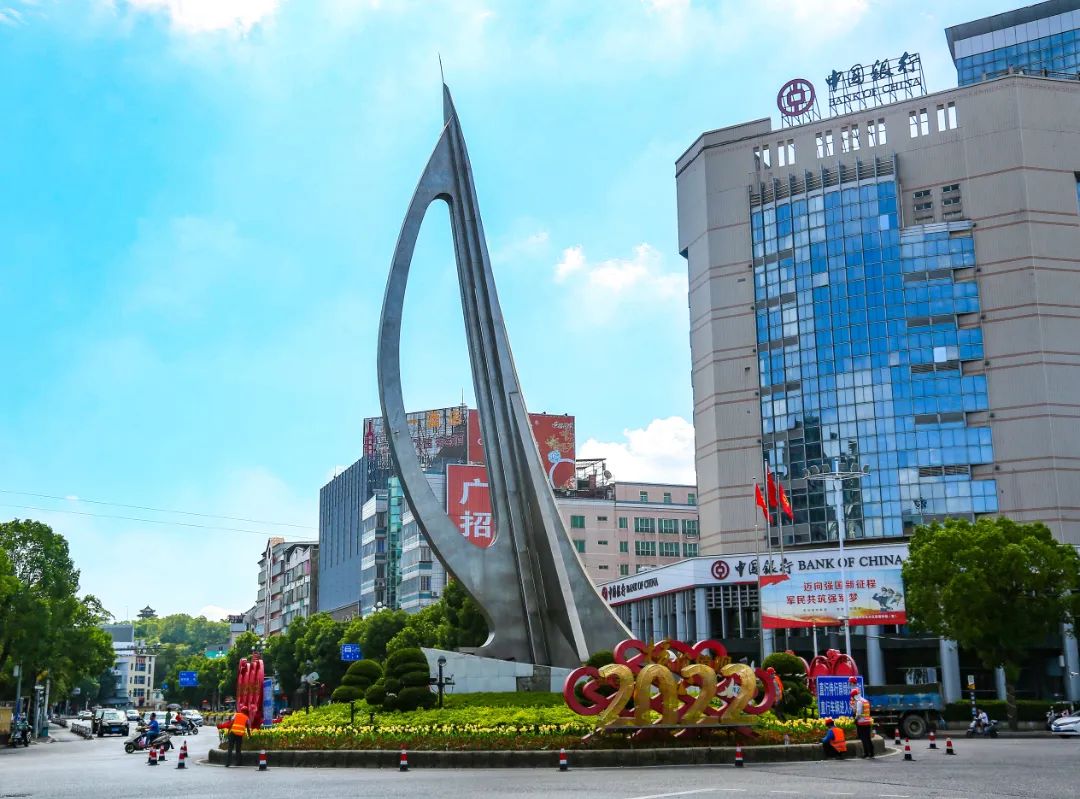 氛围感拉满!长乐街头这么美,为的是…… 氛围感拉满!长乐街头这么美,为的是……