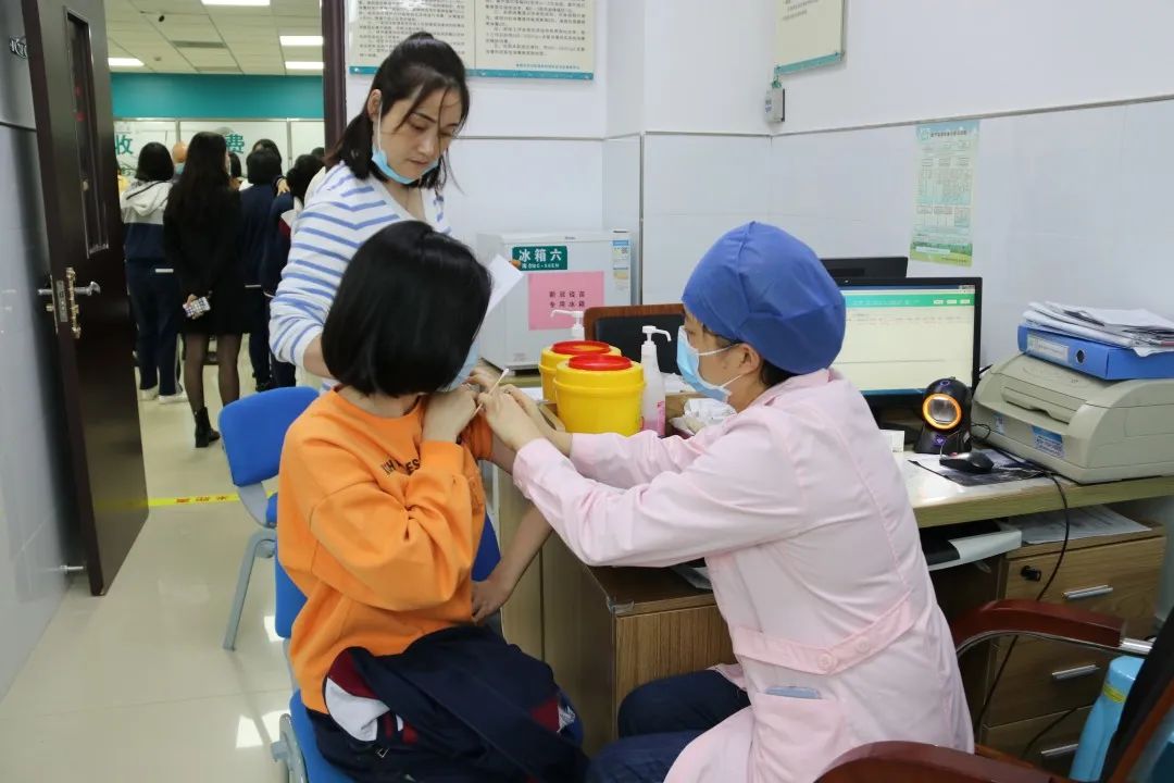 改革动态|首针开打!免费接种! 改革动态|首针开打!免费接种!