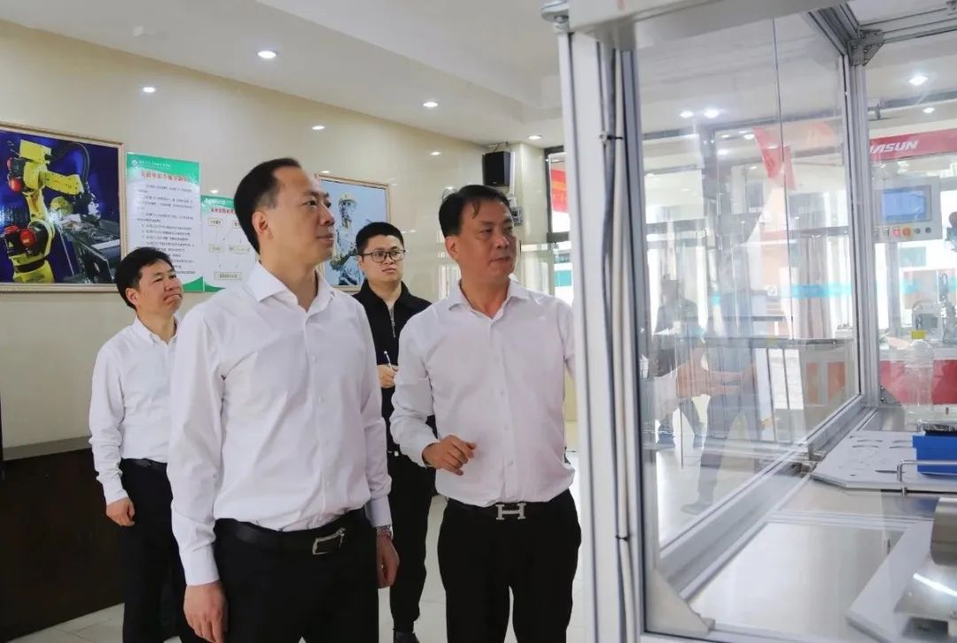 区领导调研全区职业教育发展情况 区领导调研全区职业教育发展情况