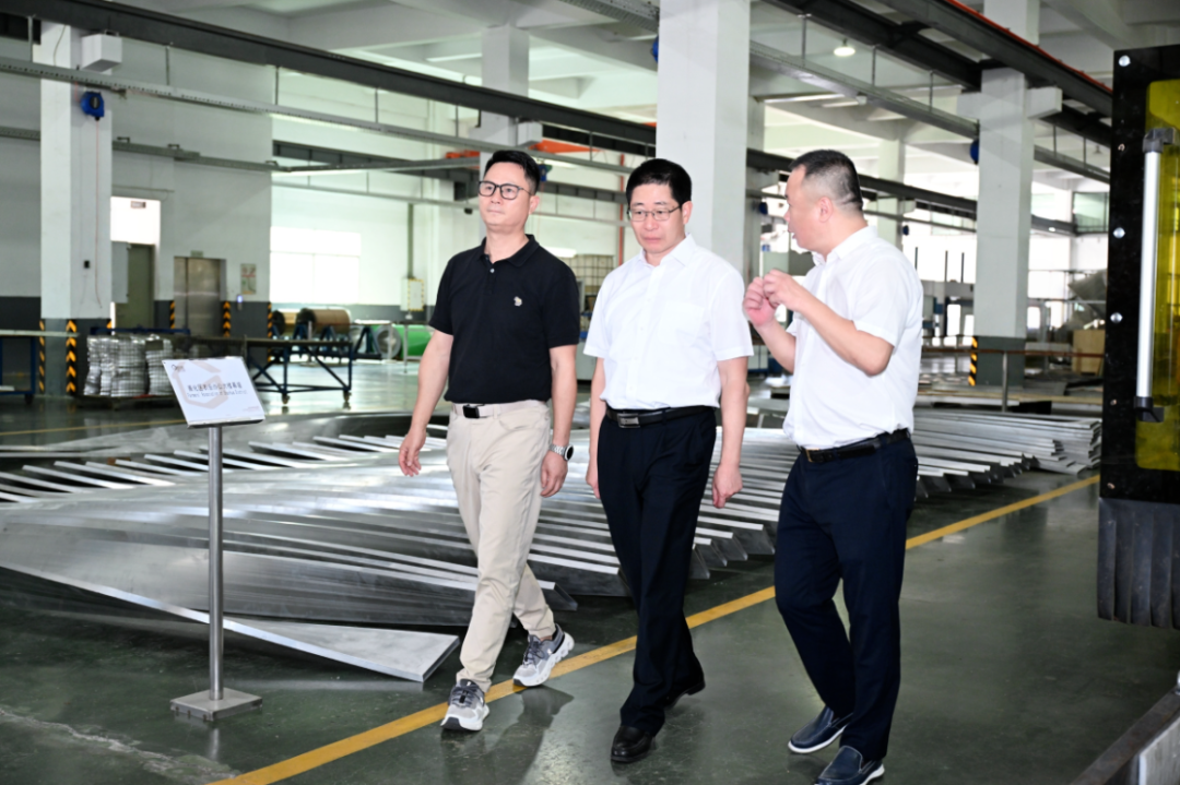 兰文调研湖南镇