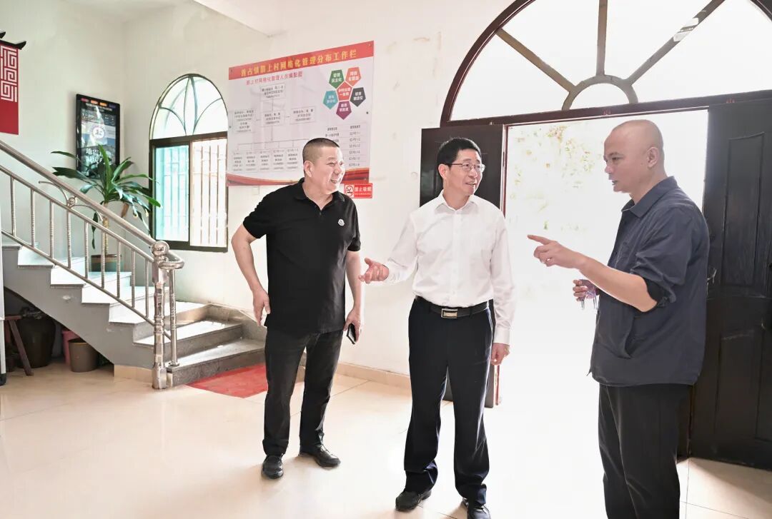 兰文赴首占镇调研并指导推动学习教育
